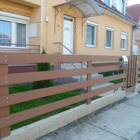 Palma Apartman Hajduszoboszlo Exterior photo